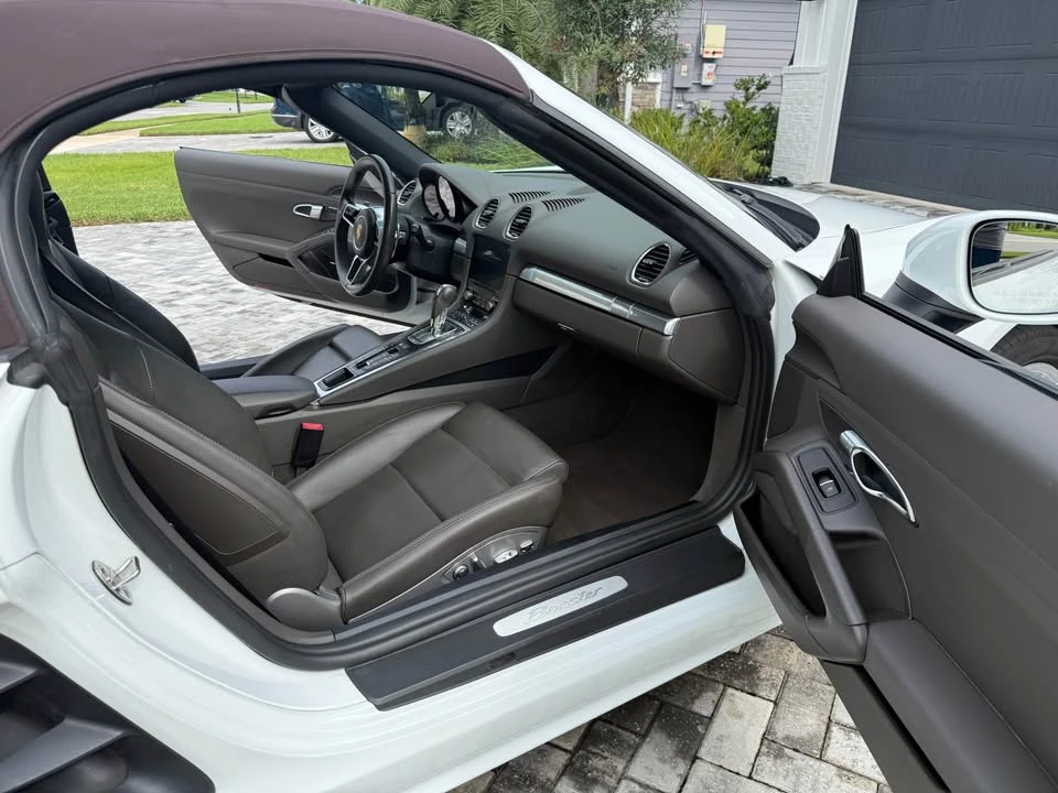 2017 Porsche 718 Boxster - Image 7 of 12