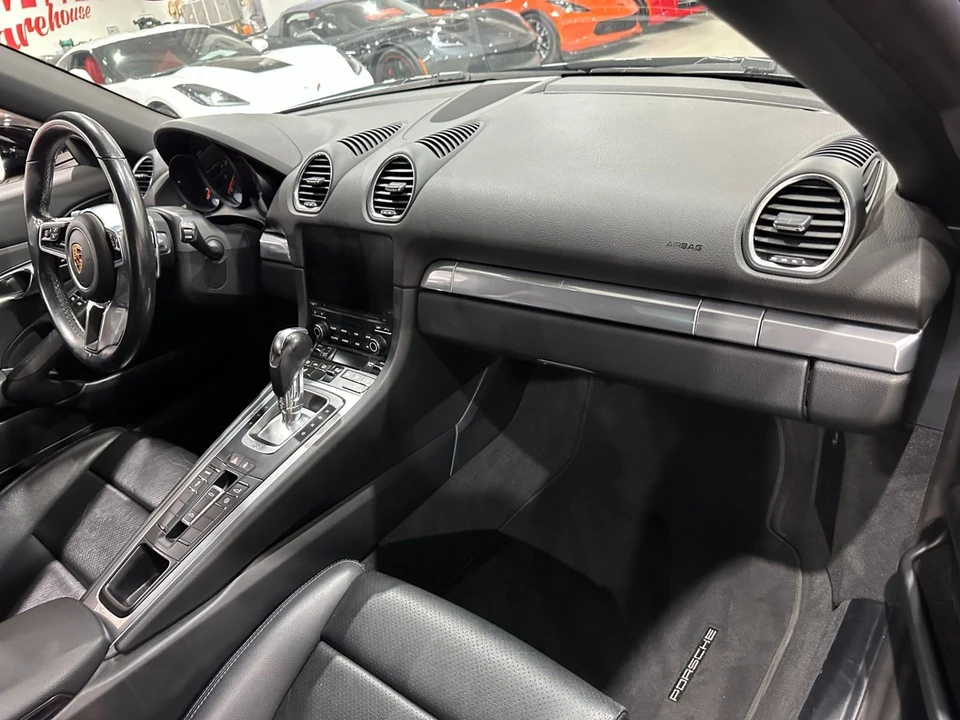 2017 Porsche 718 Boxster - Image 10 of 11