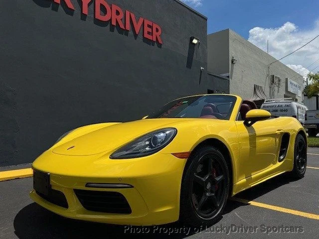 2017 Porsche 718 Boxster - Image 9 of 11