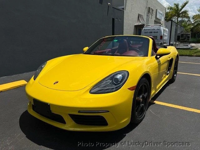2017 Porsche 718 Boxster - Image 10 of 11