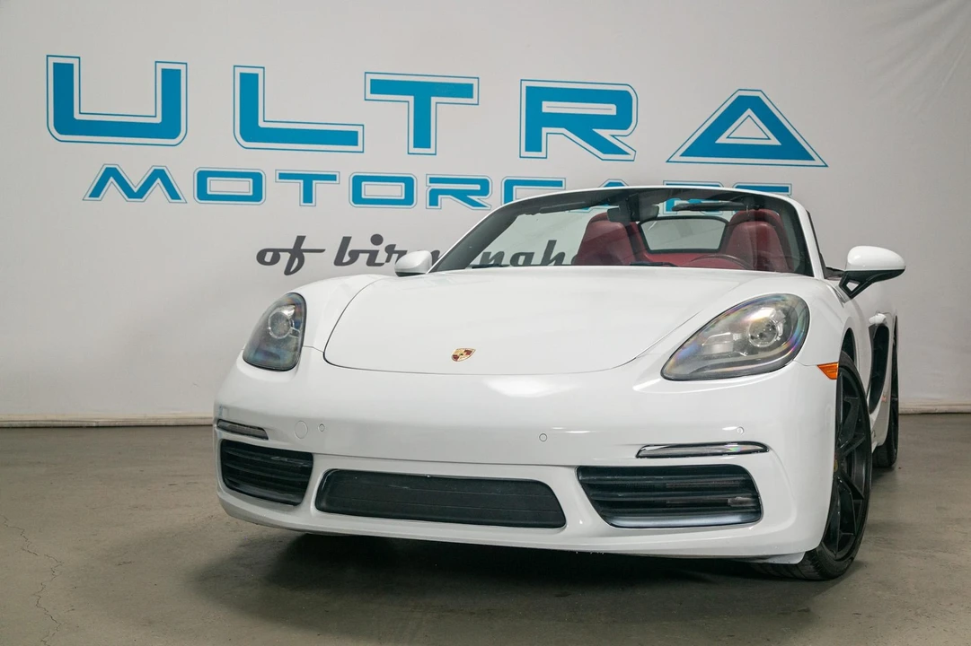2017 Porsche 718 Boxster - Image 11 of 31