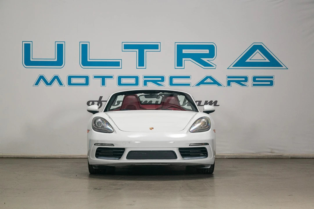 2017 Porsche 718 Boxster - Image 13 of 31