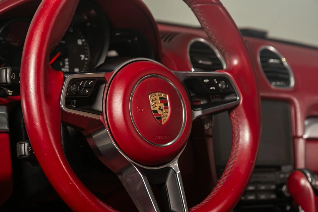 2017 Porsche 718 Boxster - Image 27 of 31