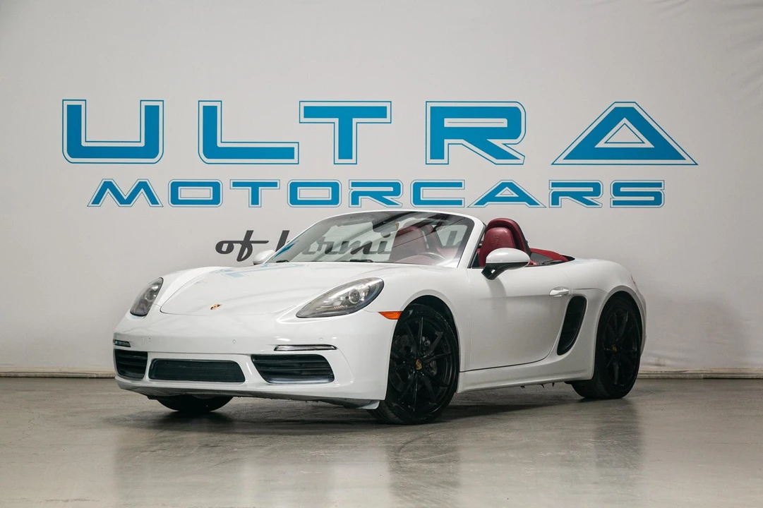 2017 Porsche 718 Boxster - Image 9 of 31