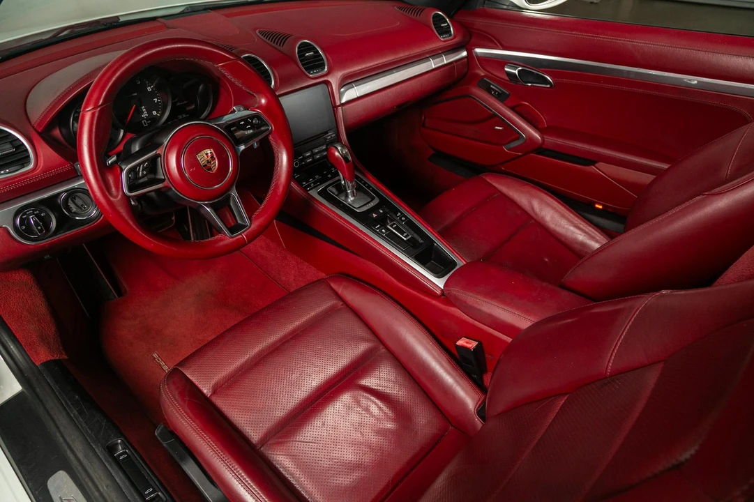 2017 Porsche 718 Boxster - Image 12 of 31