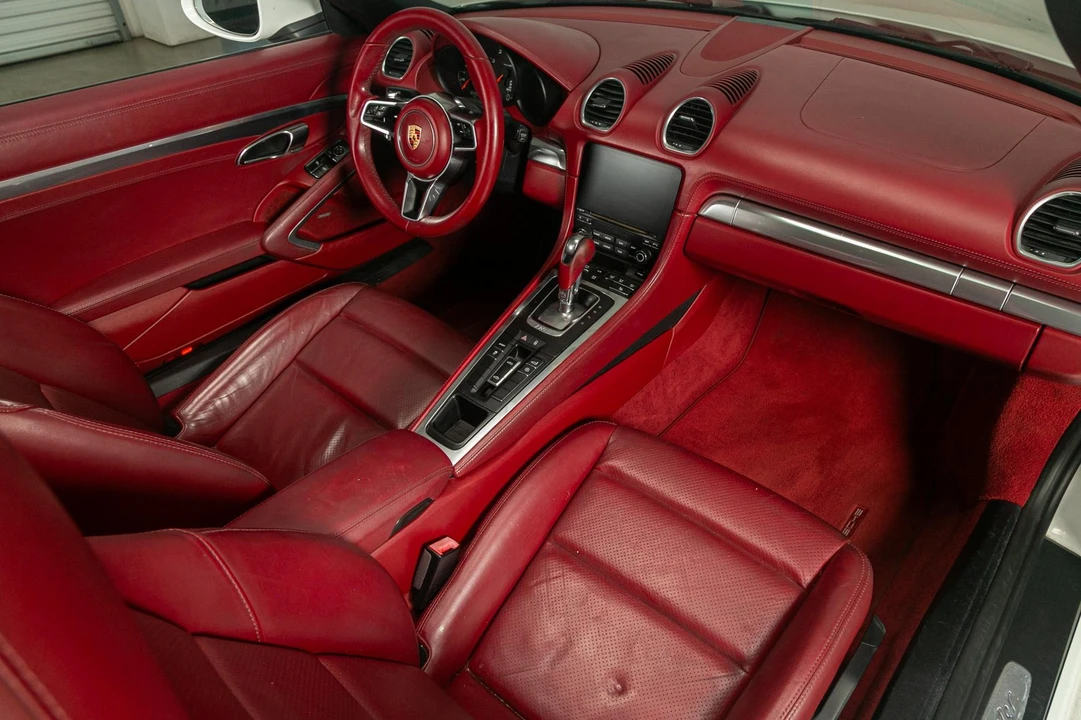 2017 Porsche 718 Boxster - Image 24 of 31