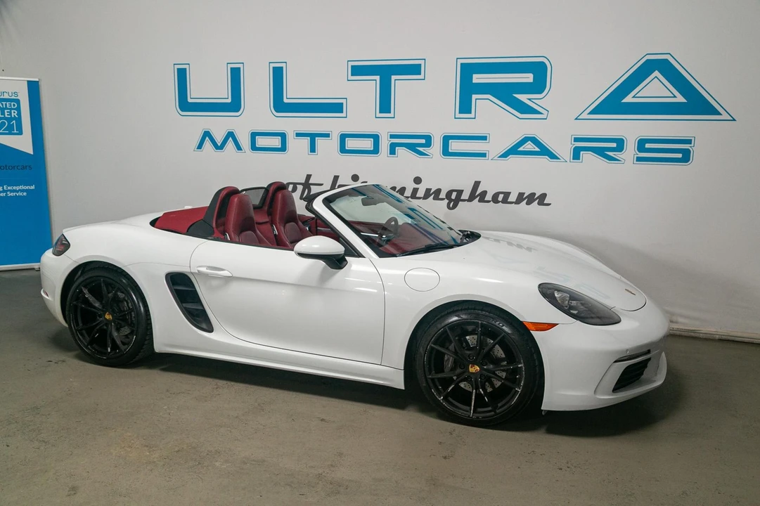 2017 Porsche 718 Boxster - Image 15 of 31