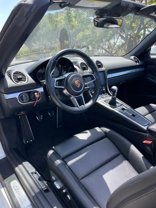 2017 Porsche 718 Boxster S - Image 4 of 8