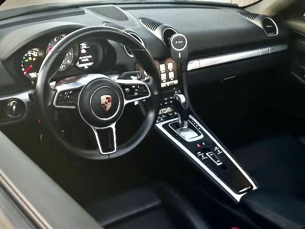 2017 Porsche 718 Boxster S - Image 11 of 19