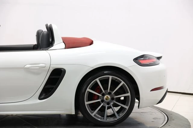 2017 Porsche 718 Boxster S - Image 9 of 12