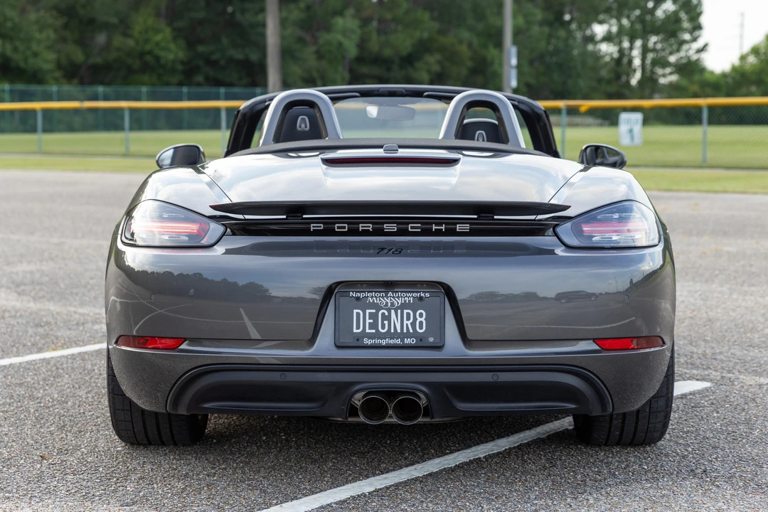2017 Porsche 718 Boxster S - Image 9 of 31