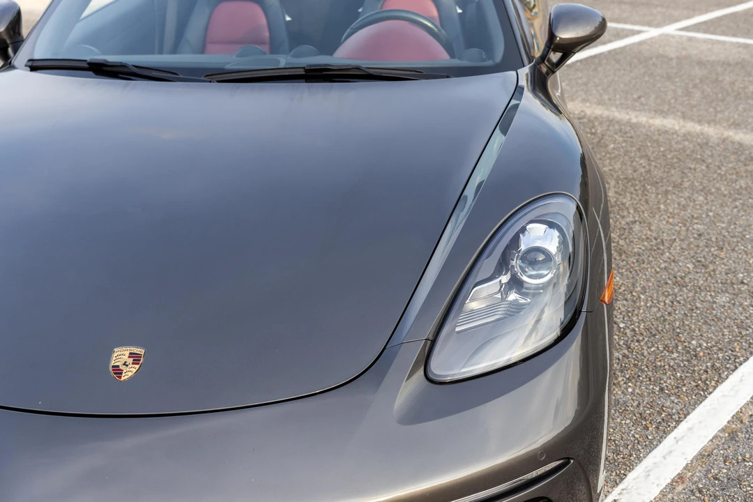 2017 Porsche 718 Boxster S - Image 28 of 31