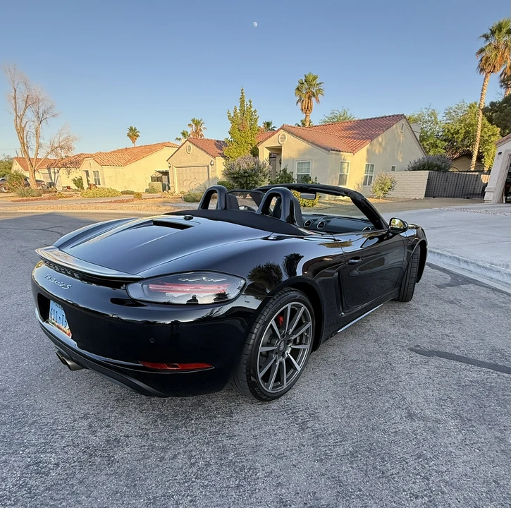 2017 Porsche 718 Boxster S - Image 9 of 31