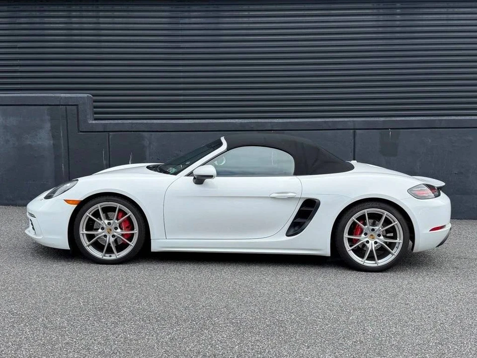 2017 Porsche 718 Boxster S - Image 2 of 5