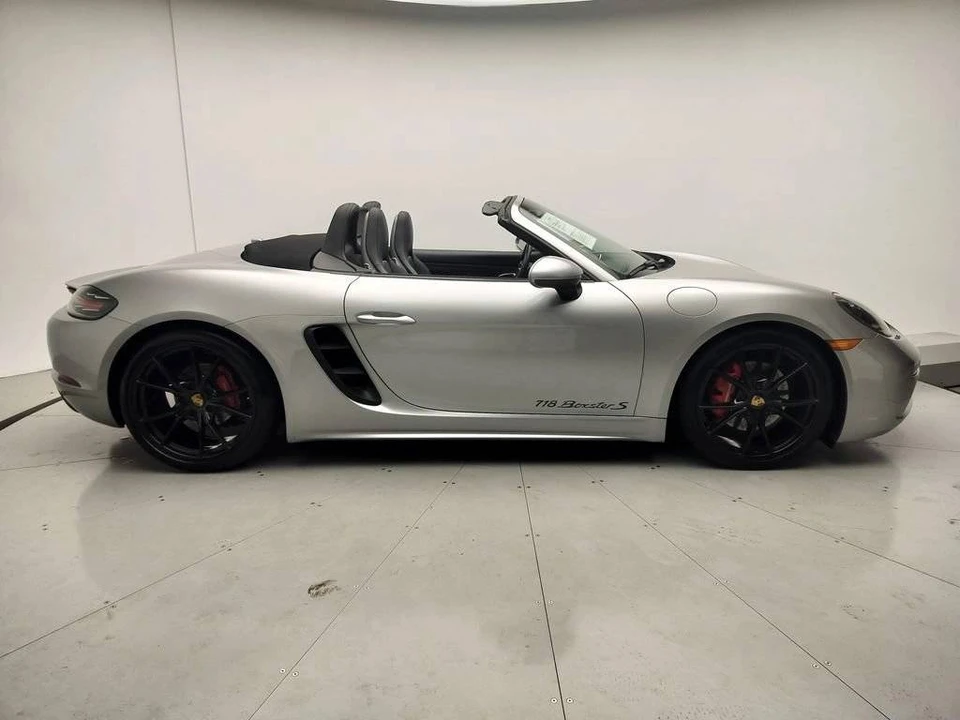 2017 Porsche 718 Boxster S - Image 4 of 5