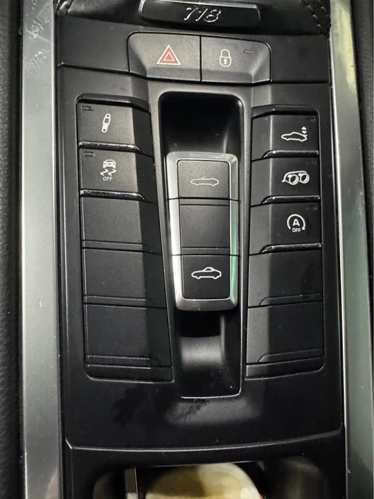 2017 Porsche 718 Boxster - Image 7 of 10