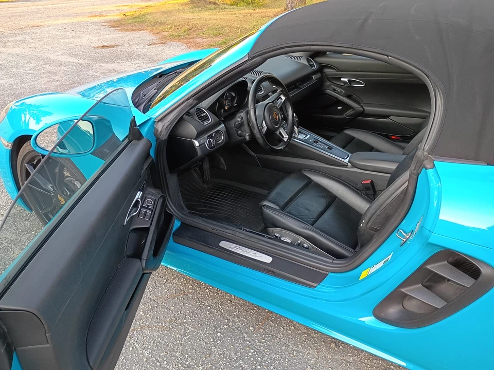 2017 Porsche 718 Boxster - Image 23 of 31