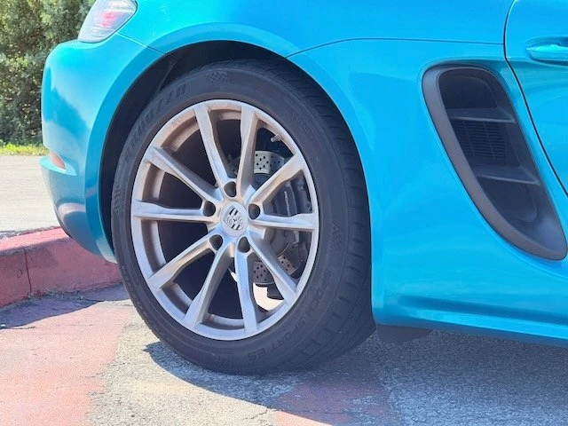2017 Porsche 718 Boxster - Image 7 of 11