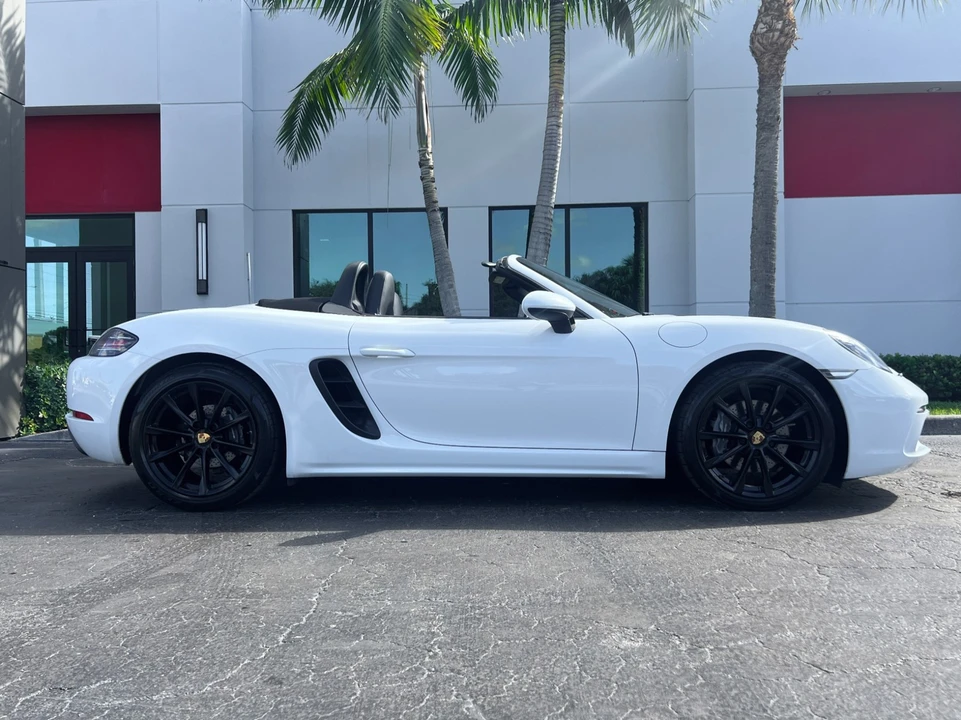 2017 Porsche 718 Boxster - Image 3 of 31