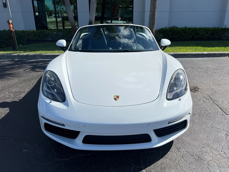 2017 Porsche 718 Boxster - Image 18 of 31