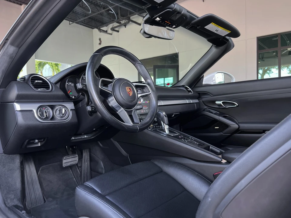 2017 Porsche 718 Boxster - Image 30 of 31