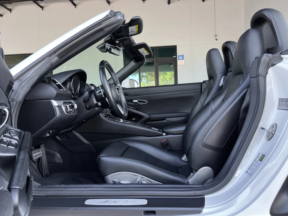 2017 Porsche 718 Boxster - Image 29 of 31