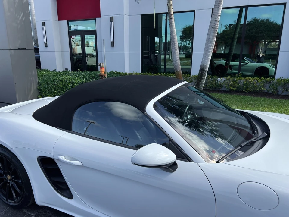 2017 Porsche 718 Boxster - Image 27 of 31