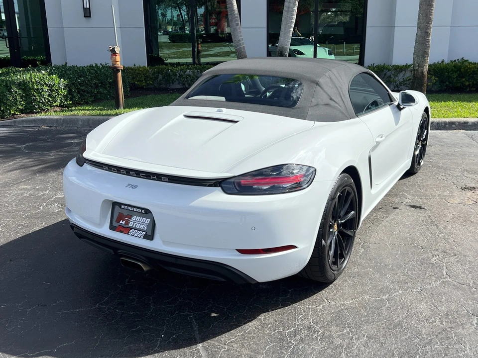 2017 Porsche 718 Boxster - Image 23 of 31