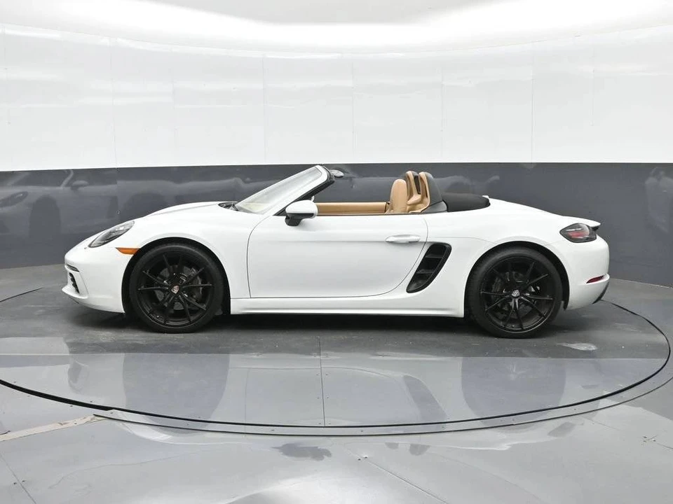 2017 Porsche 718 Boxster - Image 2 of 5