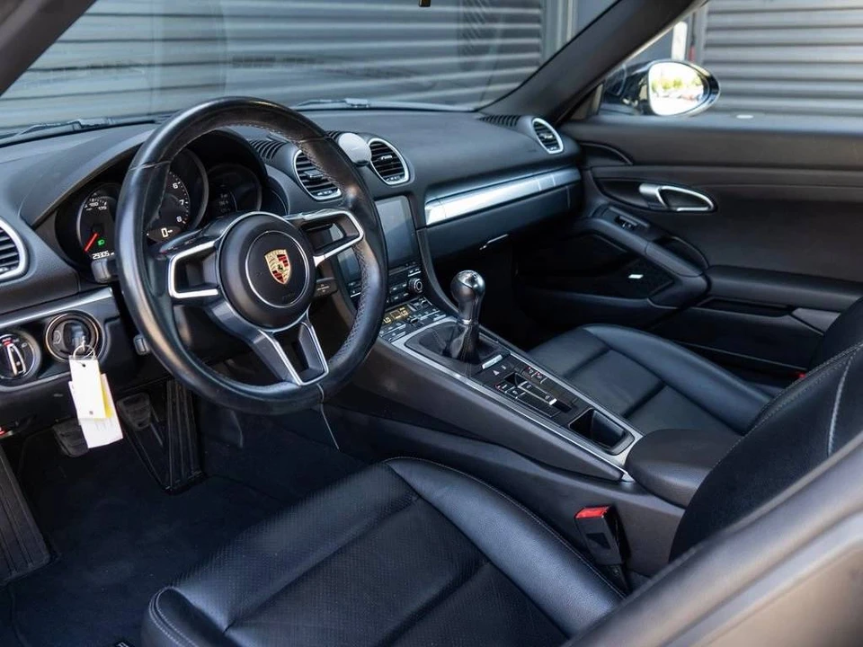 2017 Porsche 718 Boxster - Image 5 of 5