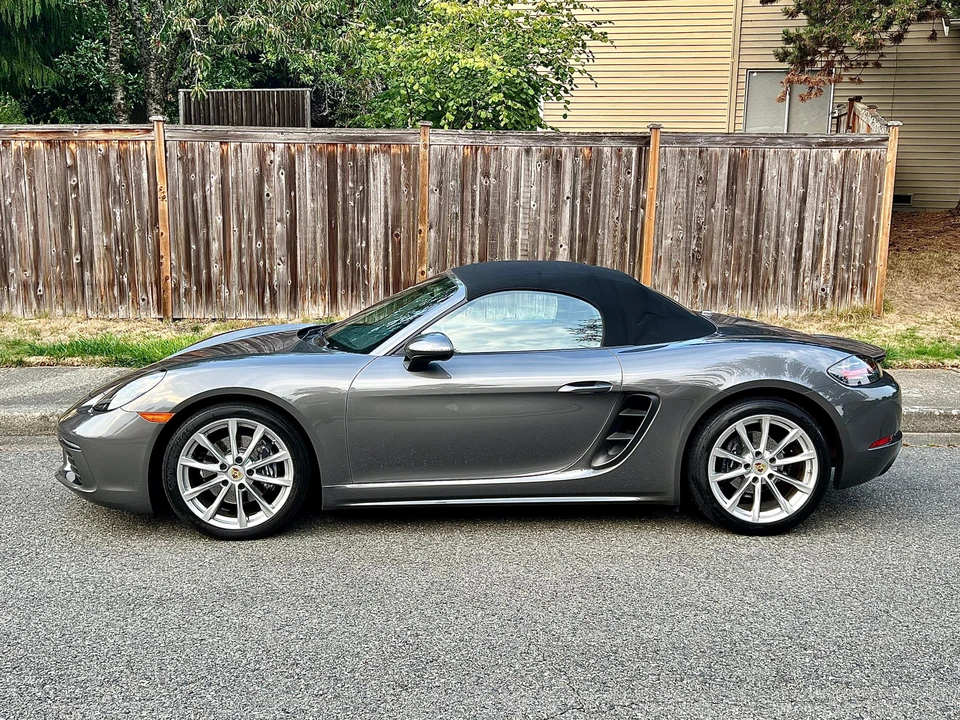 2017 Porsche 718 Boxster - Image 12 of 31