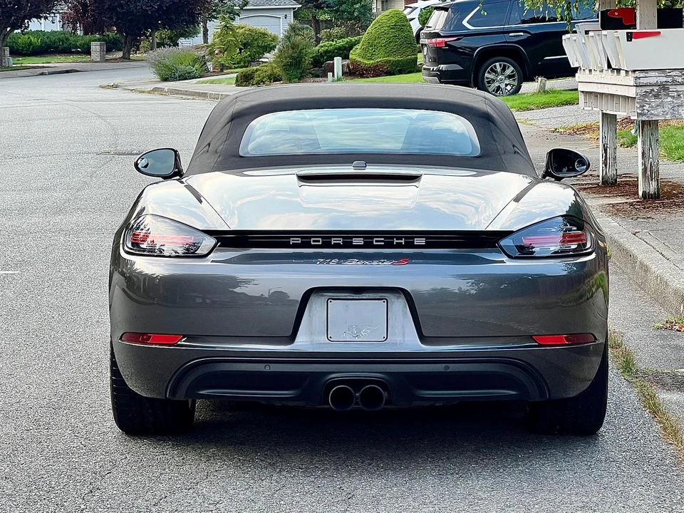 2017 Porsche 718 Boxster - Image 14 of 31