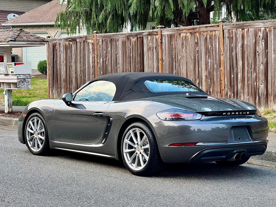 2017 Porsche 718 Boxster - Image 13 of 31