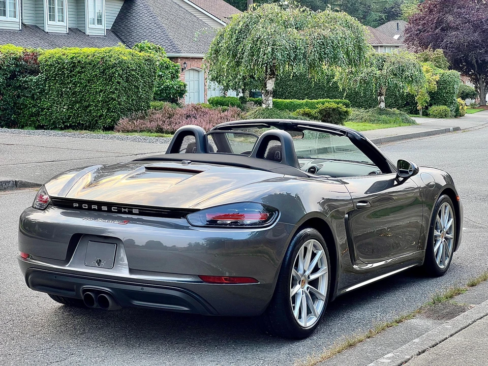 2017 Porsche 718 Boxster - Image 8 of 31