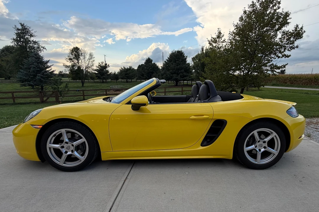 2017 Porsche 718 Boxster - Image 3 of 31