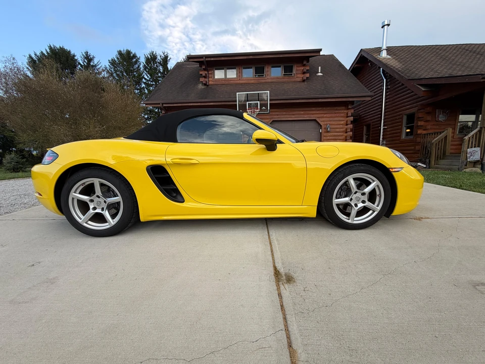 2017 Porsche 718 Boxster - Image 13 of 31