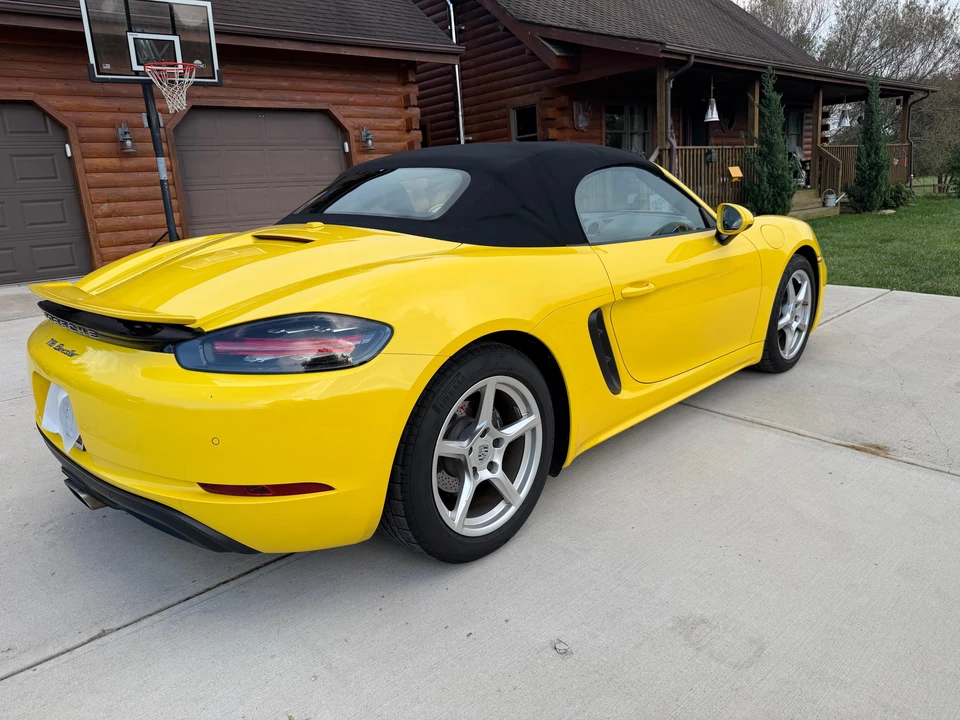 2017 Porsche 718 Boxster - Image 12 of 31