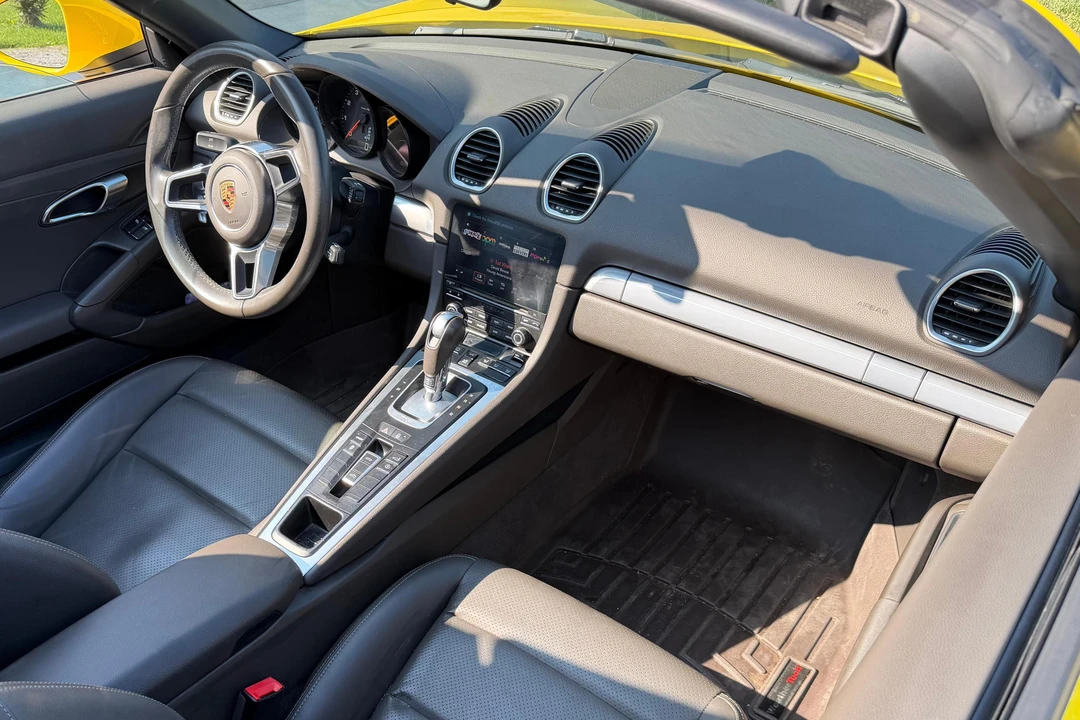 2017 Porsche 718 Boxster - Image 28 of 31
