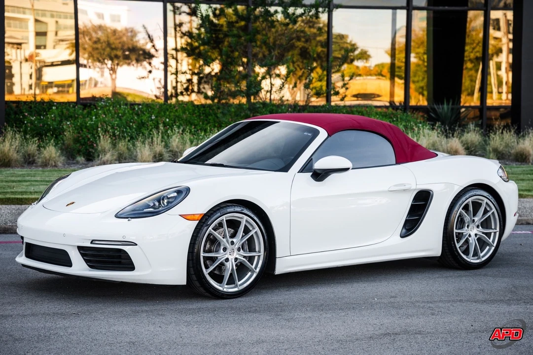 2017 Porsche 718 Boxster - Image 11 of 12