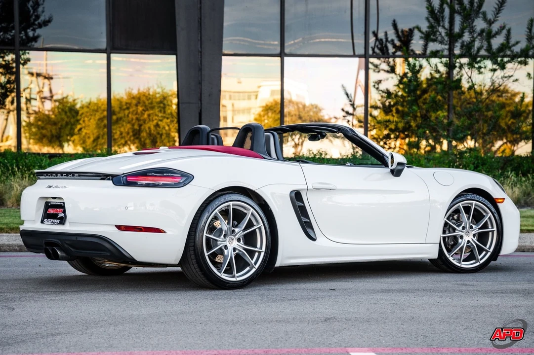 2017 Porsche 718 Boxster - Image 5 of 12