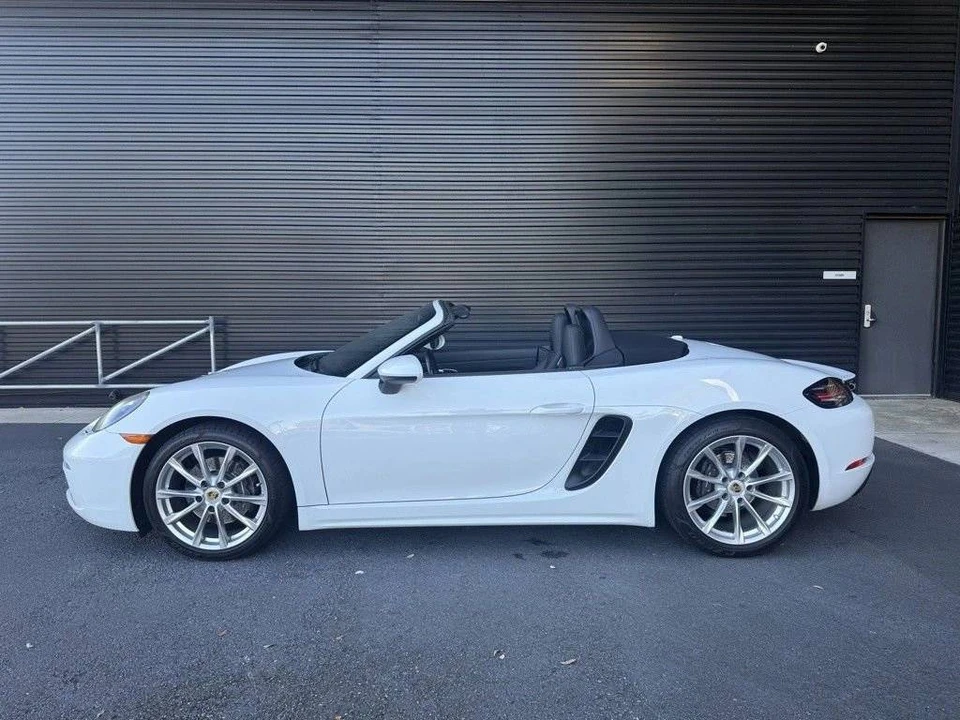 2017 Porsche 718 Boxster - Image 2 of 5