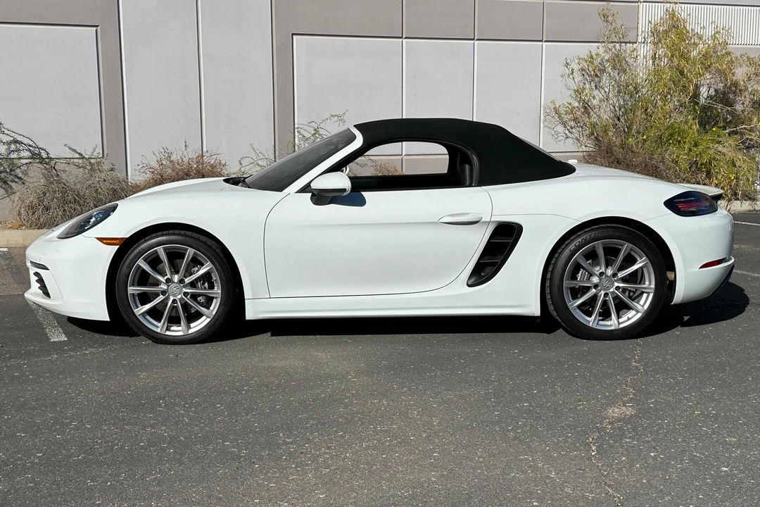 2017 Porsche 718 Boxster - Image 3 of 31