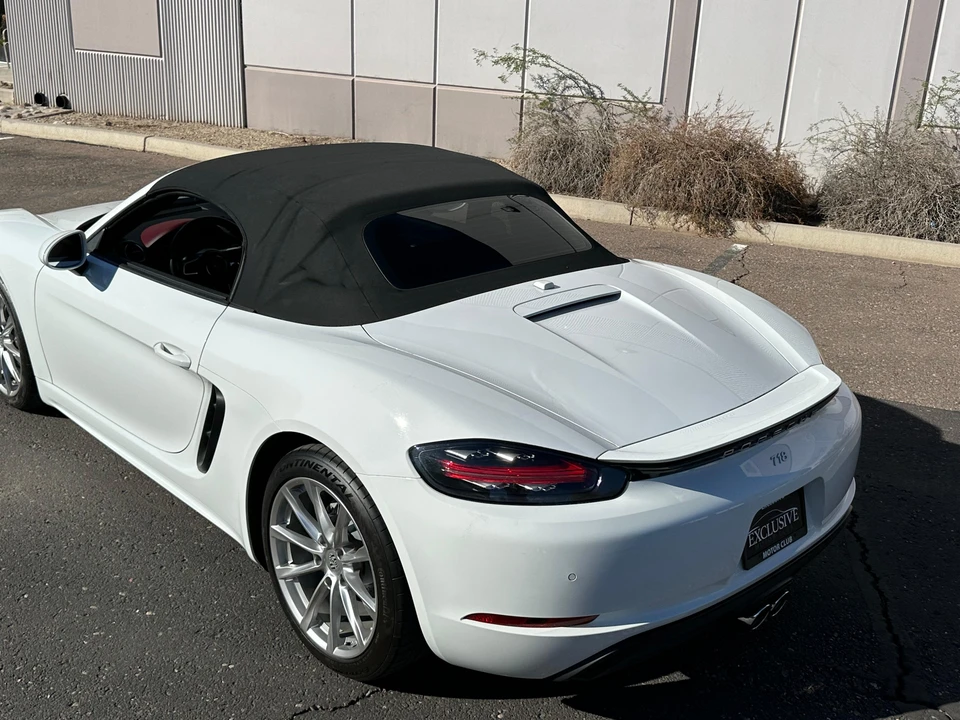 2017 Porsche 718 Boxster - Image 16 of 31