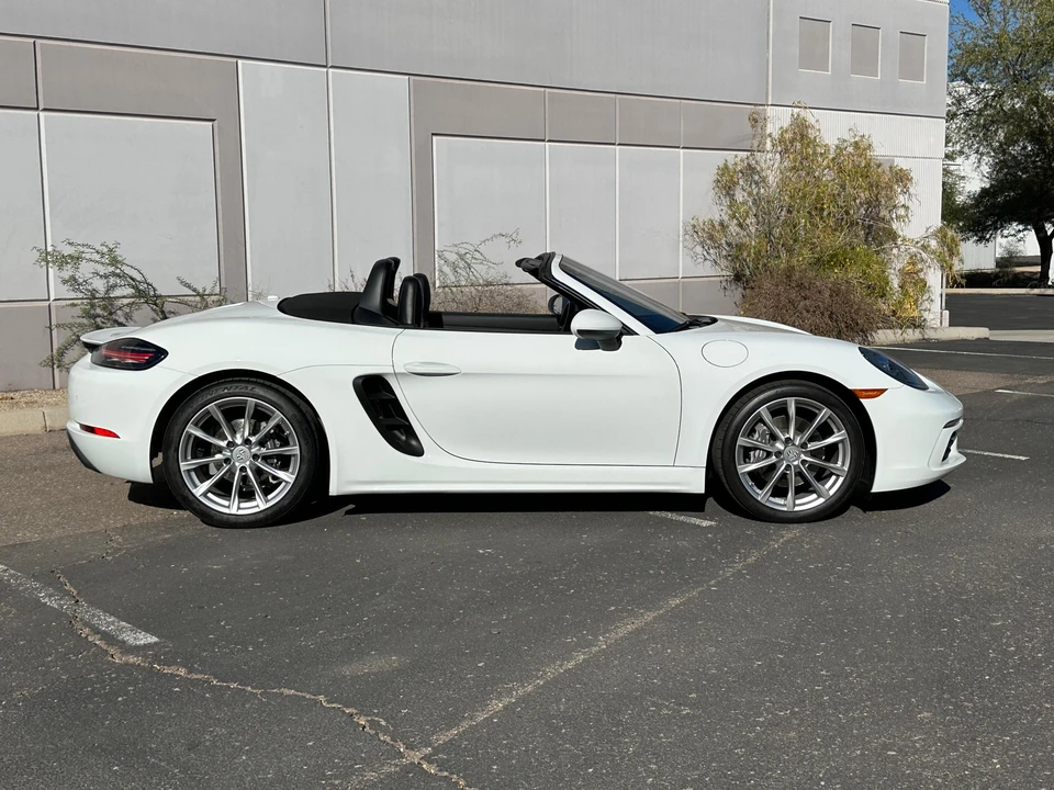 2017 Porsche 718 Boxster - Image 10 of 31