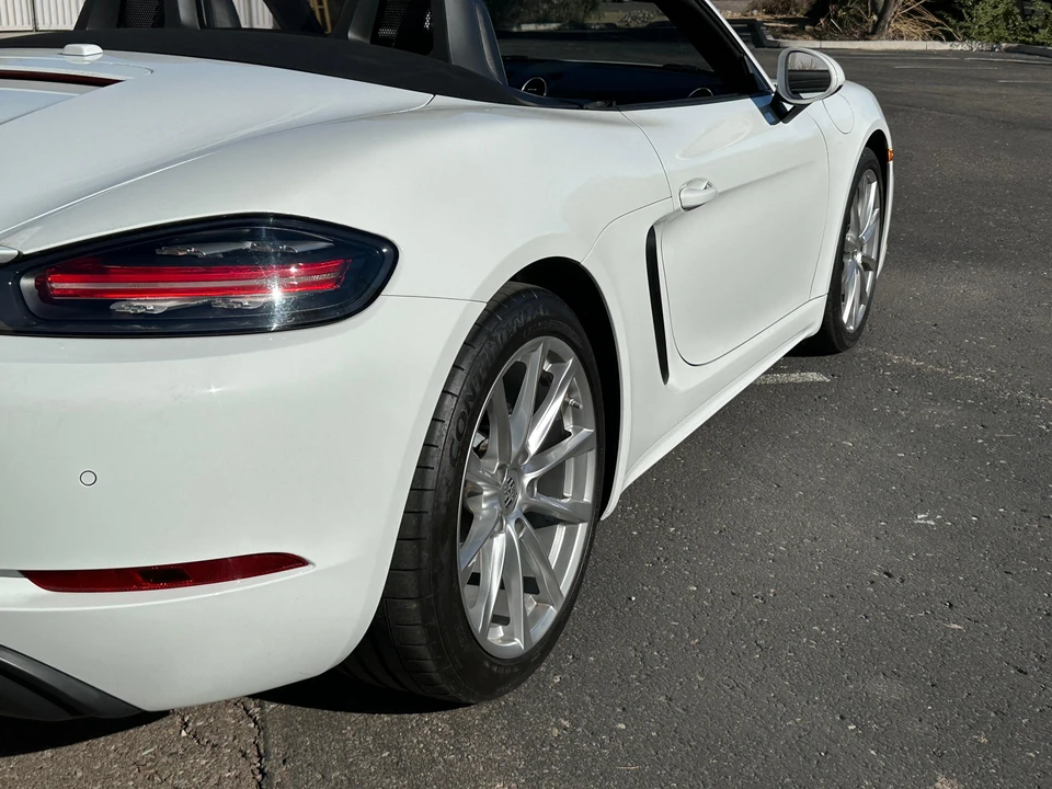 2017 Porsche 718 Boxster - Image 28 of 31
