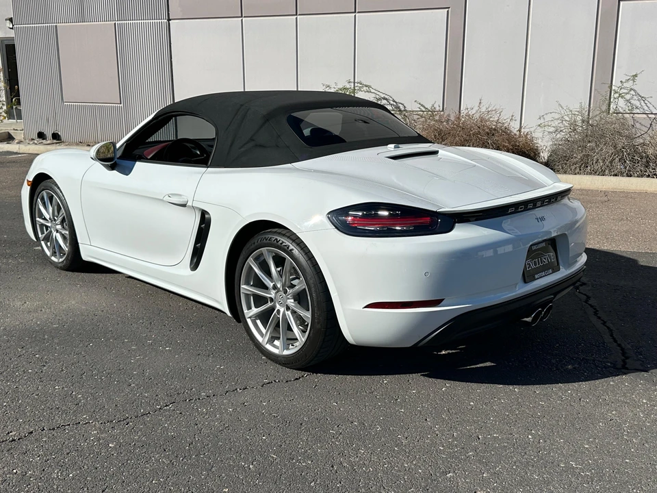 2017 Porsche 718 Boxster - Image 15 of 31