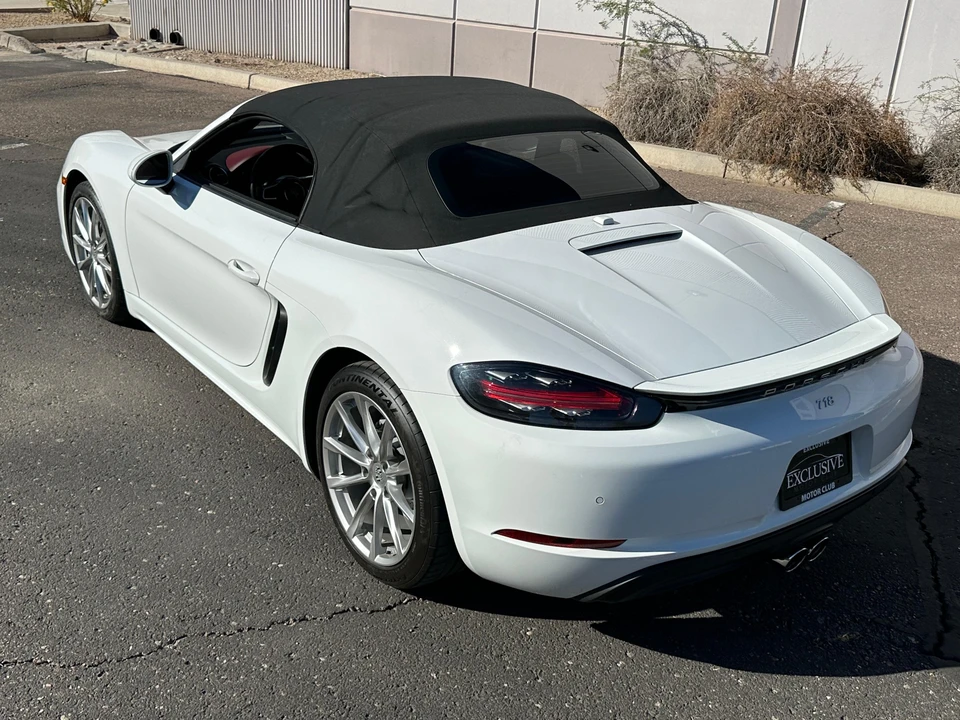 2017 Porsche 718 Boxster - Image 17 of 31
