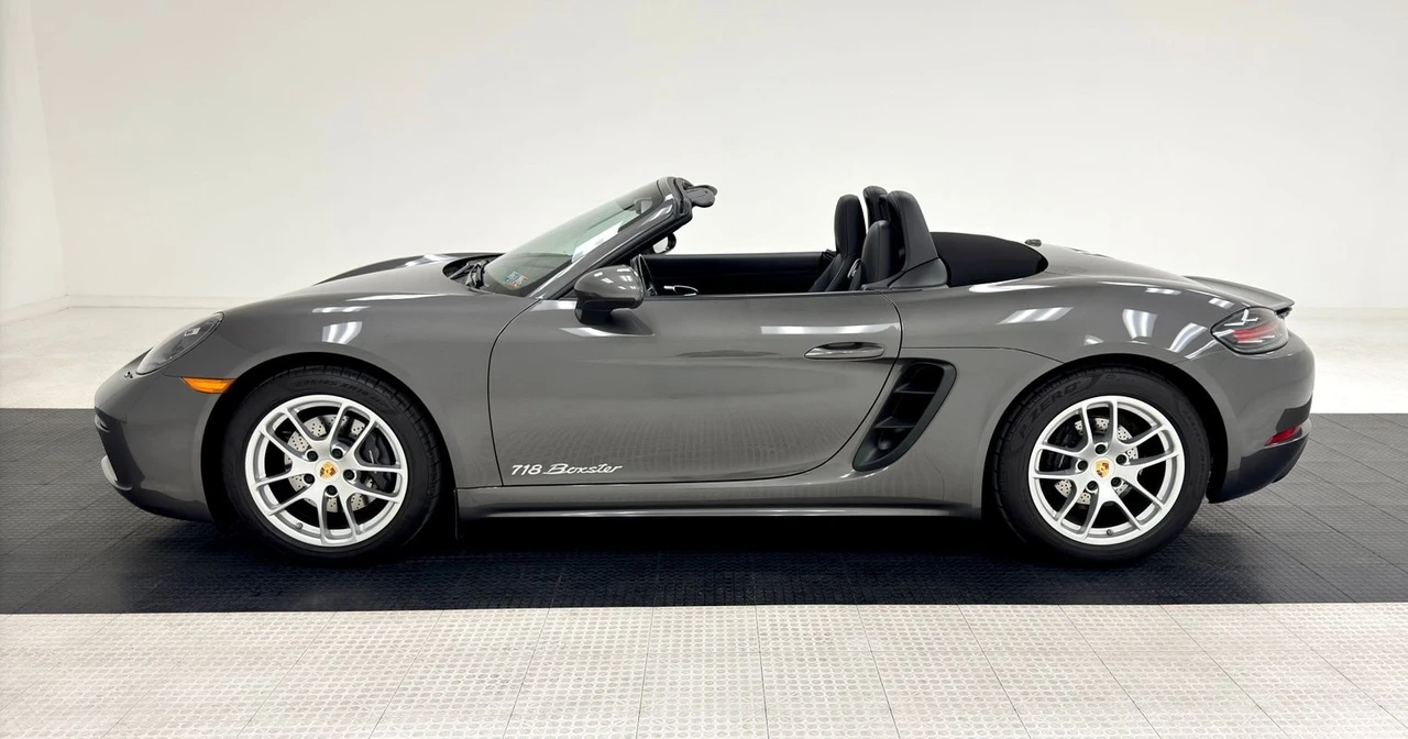 2017 Porsche 718 Boxster - Image 4 of 12