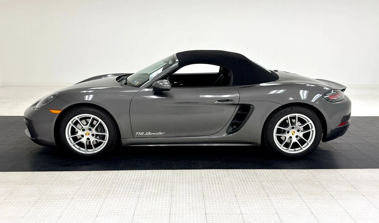 2017 Porsche 718 Boxster - Image 3 of 12