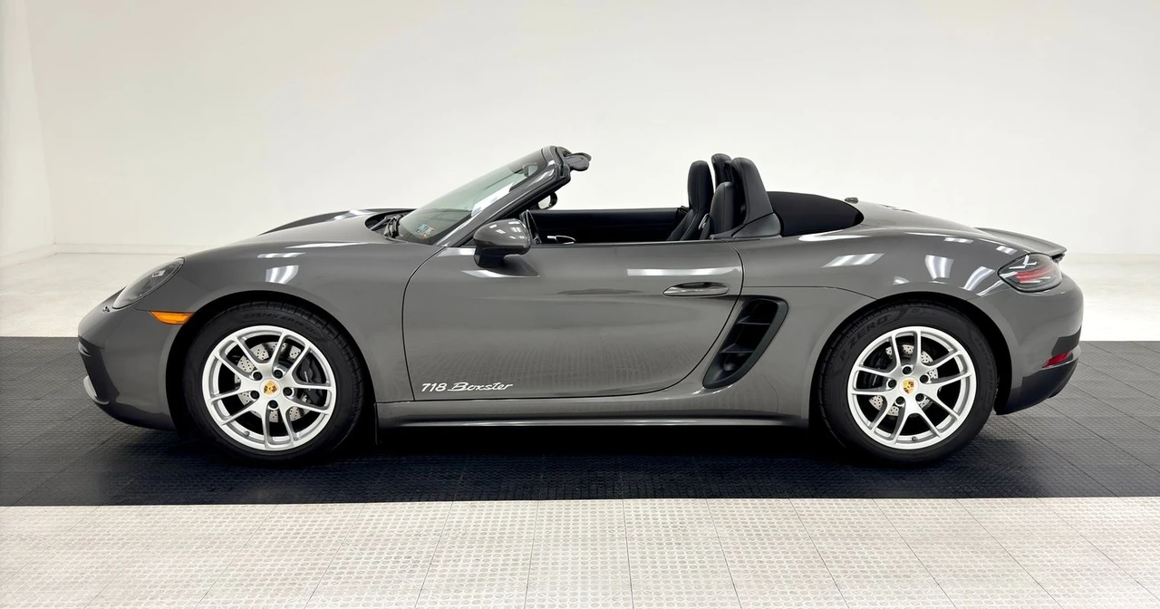 2017 Porsche 718 Boxster - Image 4 of 21